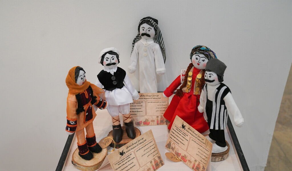 نمایش انسجام و یکپارچگی ایرانیان با عروسکهای اقوام در جشنواره اسباببازی