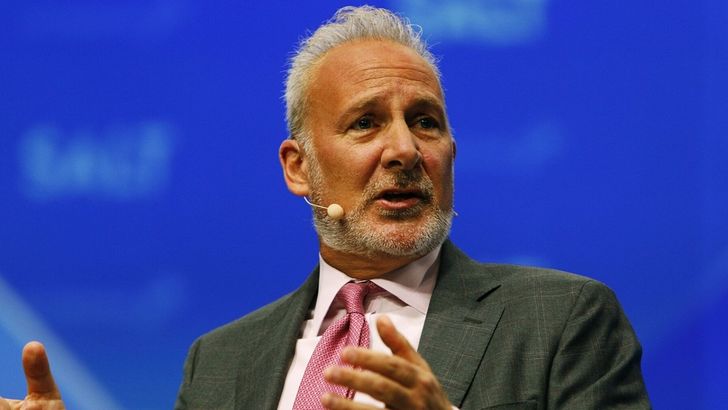 peter-schiff-1-1 پیتر شیف: برایم بیت کوین بفرستید تا ثابت کنید که ذخیره بیت کوین اشتباه نیست!