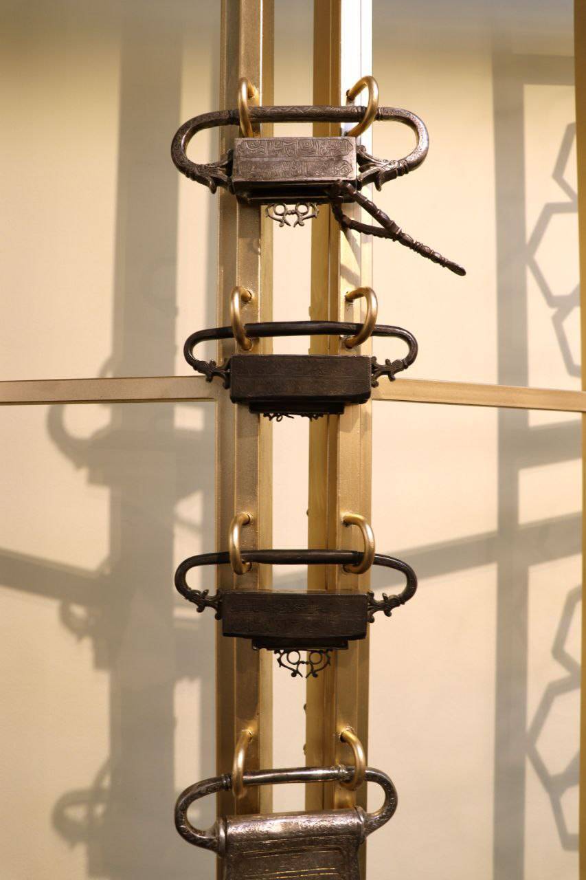 آثار نفیسی از گنجینه حرم امام رضا (ع) برای نخستین بار در تهران به نمایش در آمد