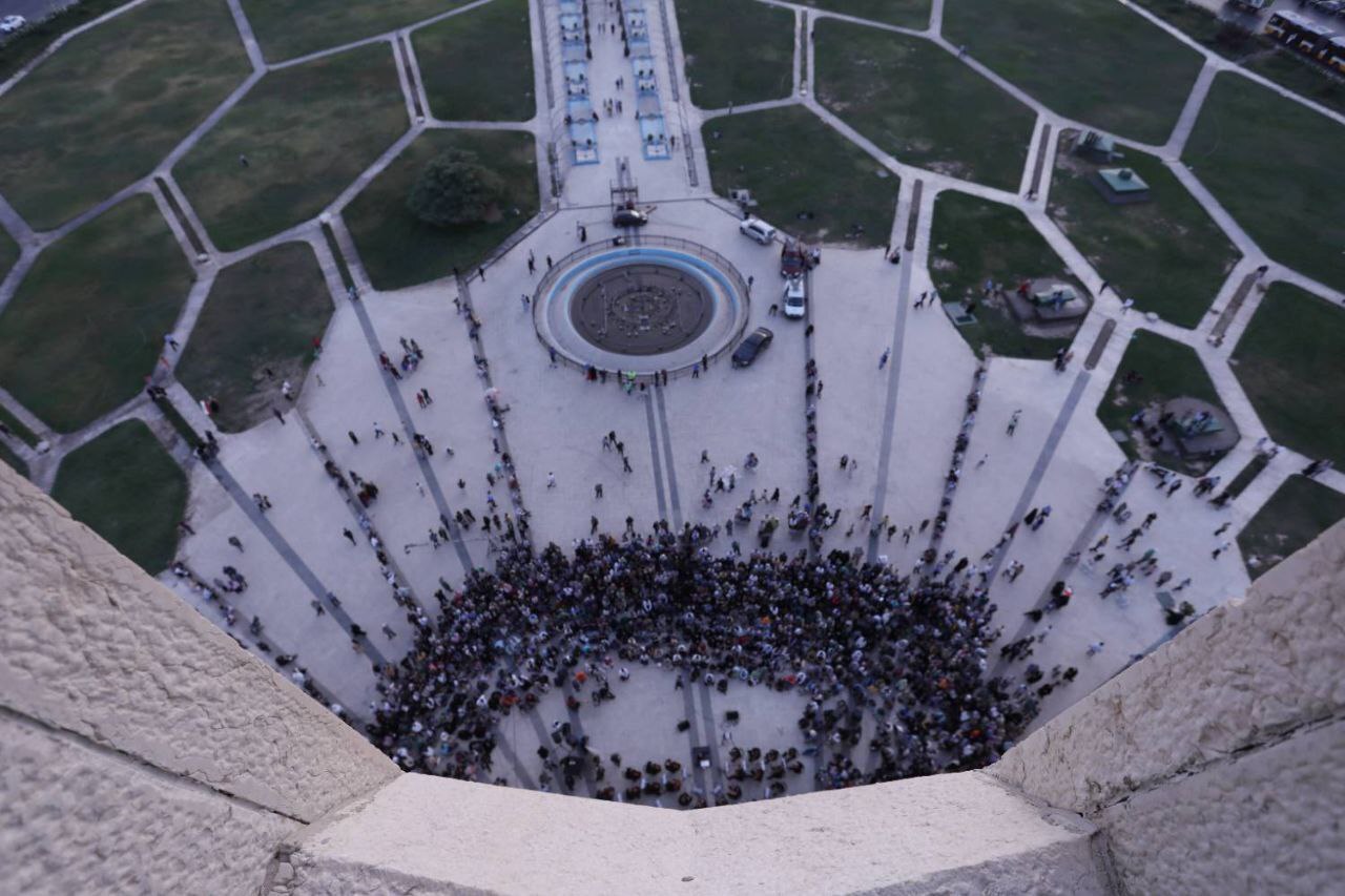 شکوه همدلی در صدای ارکسترسمفونیک تهران / آواز ایران در میدان آزادی پیچید + عکس شکوه همدلی در صدای ارکسترسمفونیک تهران / آواز ایران در میدان آزادی پیچید + عکس