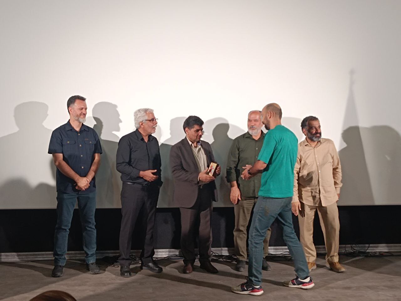 بزم رزم؛ تازه ترین تلاش سینماگران جوان برای ثبت مقاومت مردمی جنگ ۱۲ روزه بزم رزم؛ تازه ترین تلاش سینماگران جوان برای ثبت مقاومت مردمی جنگ ۱۲ روزه