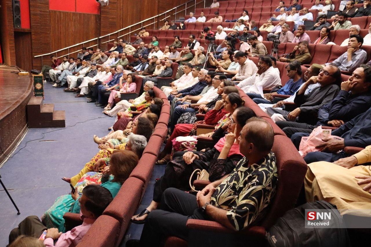 گزارش رونمایی از سفرنامه ایران با عنوان «تمام خستگی‌ها زدوده شد» در کراچی