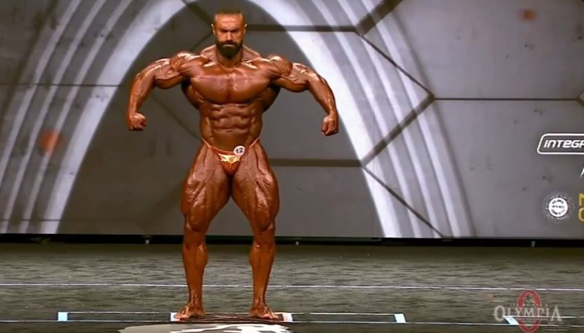 نخستین تصویر از ورژن زیبای بهروز تابانی روی استیج مستر المپیا 2025 نخستین تصویر از ورژن زیبای بهروز تابانی روی استیج مستر المپیا 2025