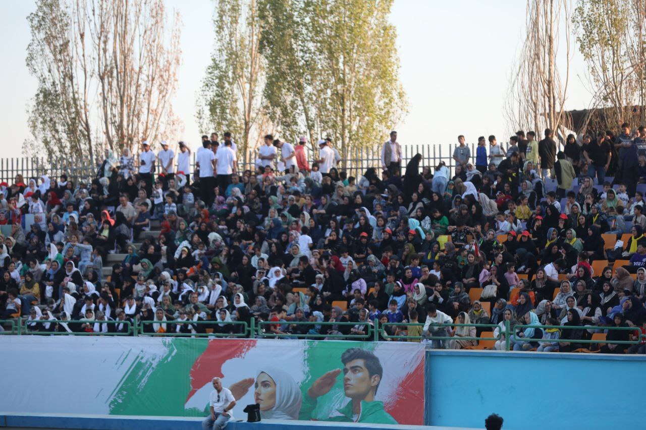 ثبت بزرگ‌ترین اجتماع باستانی‌کاران کشور در افتتاحیه چهارمین دوره مسابقات «قهرمان شهر» / زاکانی:امیدواریم قهرمان شهر را در اوج ببینیمتوکلی زاده: تهران میزبان بزرگ‌ترین رویداد ورزش همگانی خاورمیانه شد